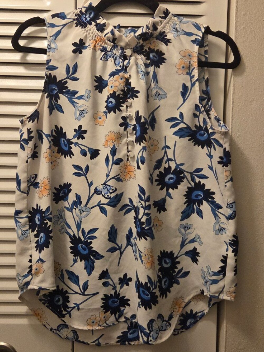 Lightweight Floral Sleeveless Blouse